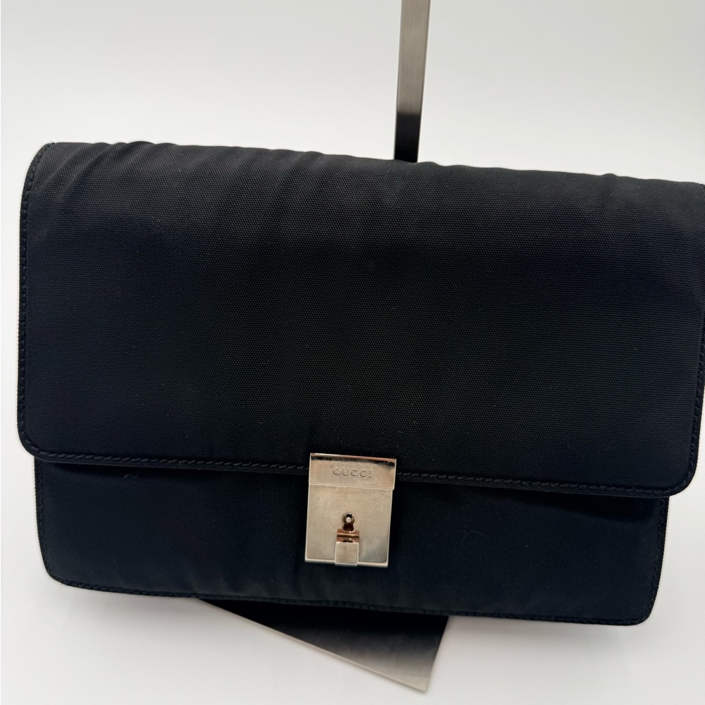 Vintage Gucci Envelope Clutch w/Pull Out Handle 1970’s-1980’s